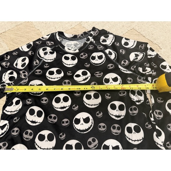 Nightmare Before Christmas Women's 2 Piece Pajama Set SZ 4-6 NWT Pants - Picture 5 of 9